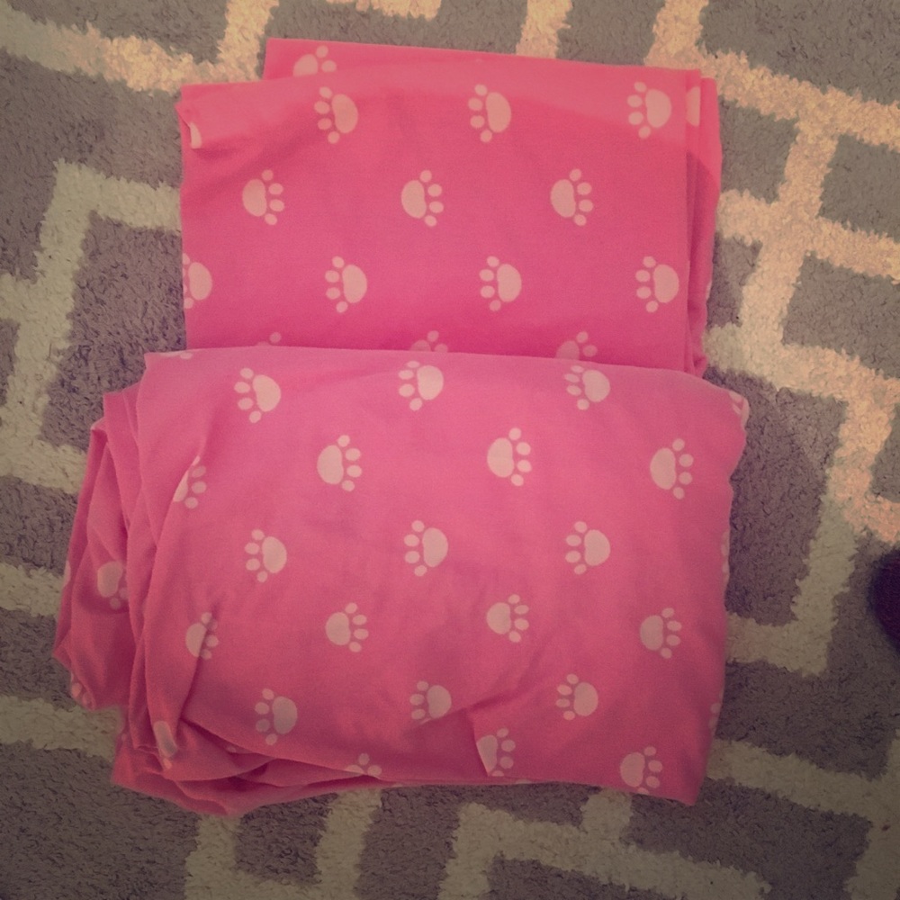 Crib fitted sheet and top sheet